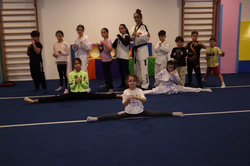 Voleybol, eğitimi, Bursa Baketbol eğitimi,, Bursa cimnastik eğitimi,, bursa taekwondo eğitimi, bursa pilates eğitimi