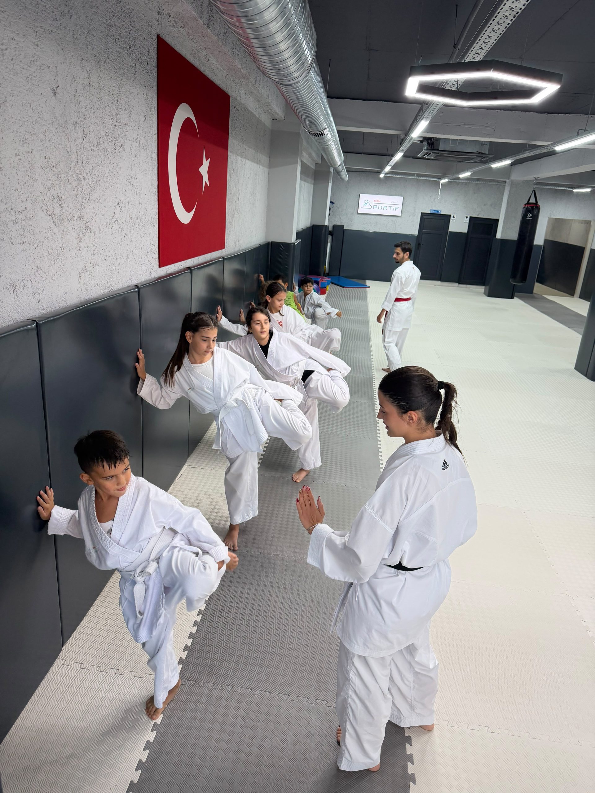 Bursa taekwondo kursu, Bursa cimnastik kursu,Bursa Pilates kursu, bursa voleybol kursu, bursa basketbol kursu, BURSA VOLEYBOL KURSU, BURSA TAEKWONDO KURSU , BURSA CİMNASTİK KURSU, KARATE KURSU,MAT PLATES, YOGA KURSLARI